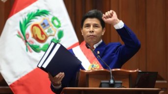 Castillo le devuelve al Congreso de Perú la moción para destituirlo por considerarla 